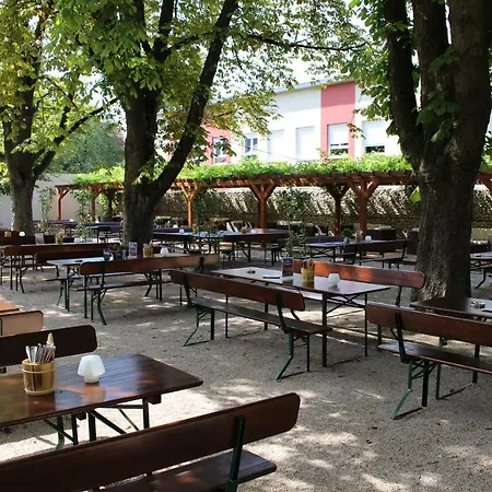 Halber Mond Hotel Heppenheim (Bergstrasse)