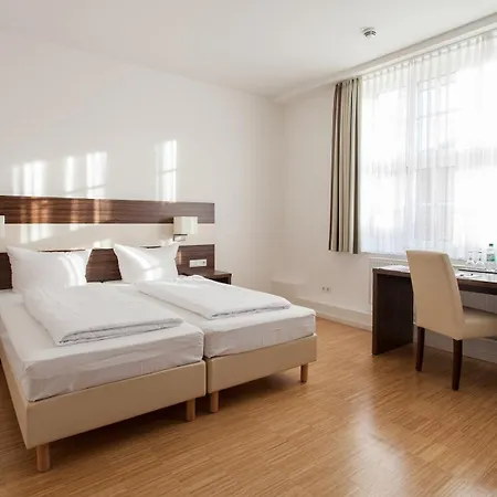 Halber Mond 3* Heppenheim (Bergstrasse)