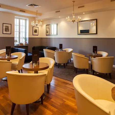 Hotel Halber Mond 3*