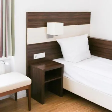Halber Mond Hotel 3*
