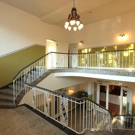 Hotel Halber Mond 3*