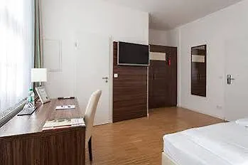 Halber Mond Hotel 3*