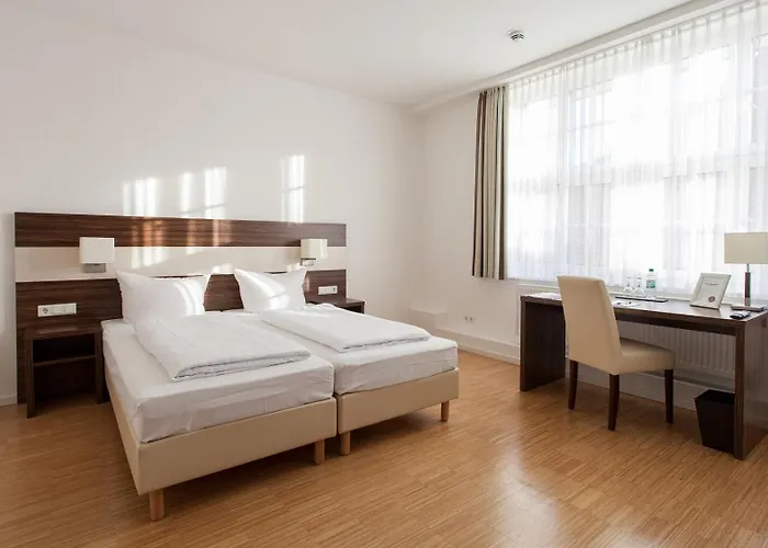 Halber Mond 3* Heppenheim (Bergstrasse)