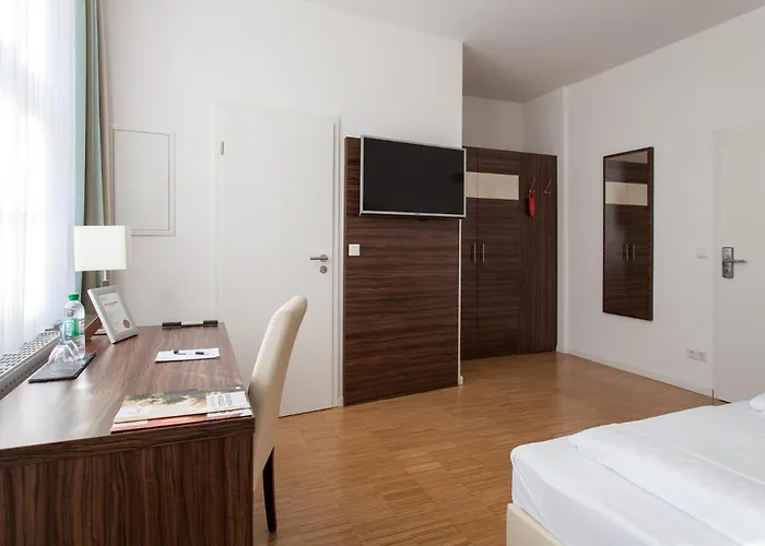 Halber Mond Heppenheim (Bergstrasse)