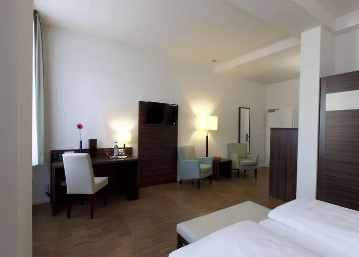 Halber Mond Szálloda 3*