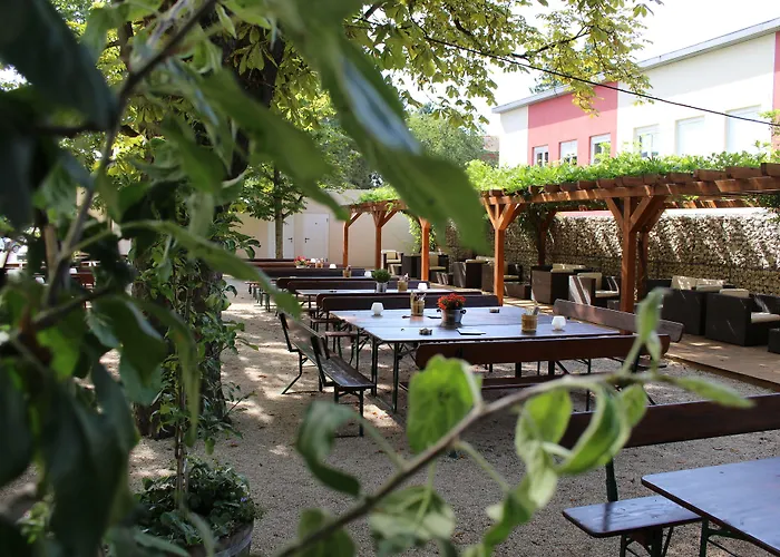 Halber Mond Szálloda