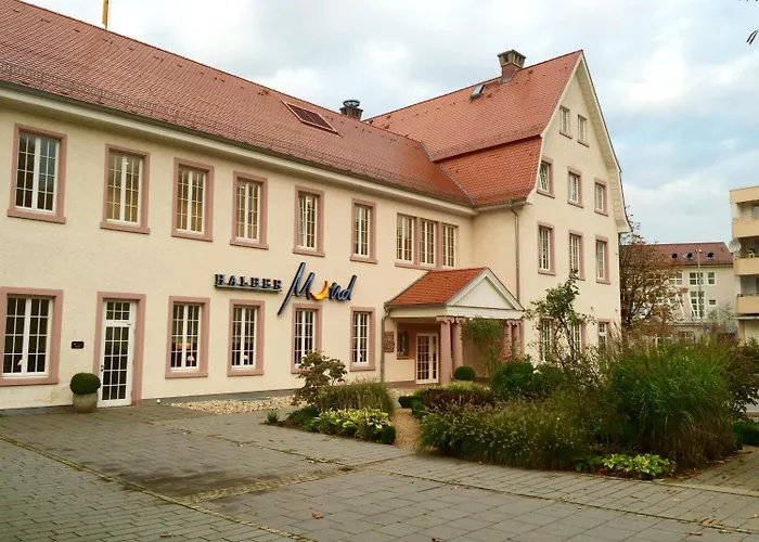 Halber Mond Szálloda 3*