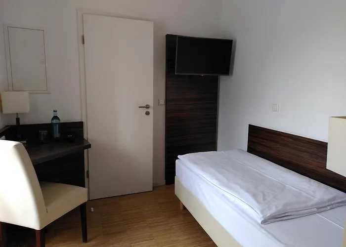 Halber Mond Heppenheim (Bergstrasse)