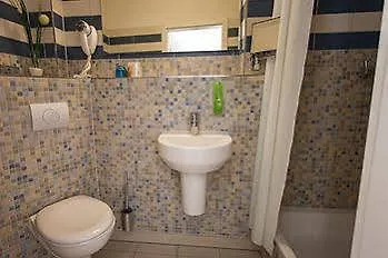 Halber Mond Szálloda